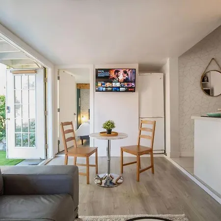 King Garden Suite/20 Mins To Dwntwn Vancouvr/Petok North Vancouver Exterior photo