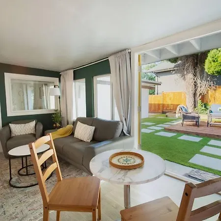 King Garden Suite/20 Mins To Dwntwn Vancouvr/Petok North Vancouver Exterior photo